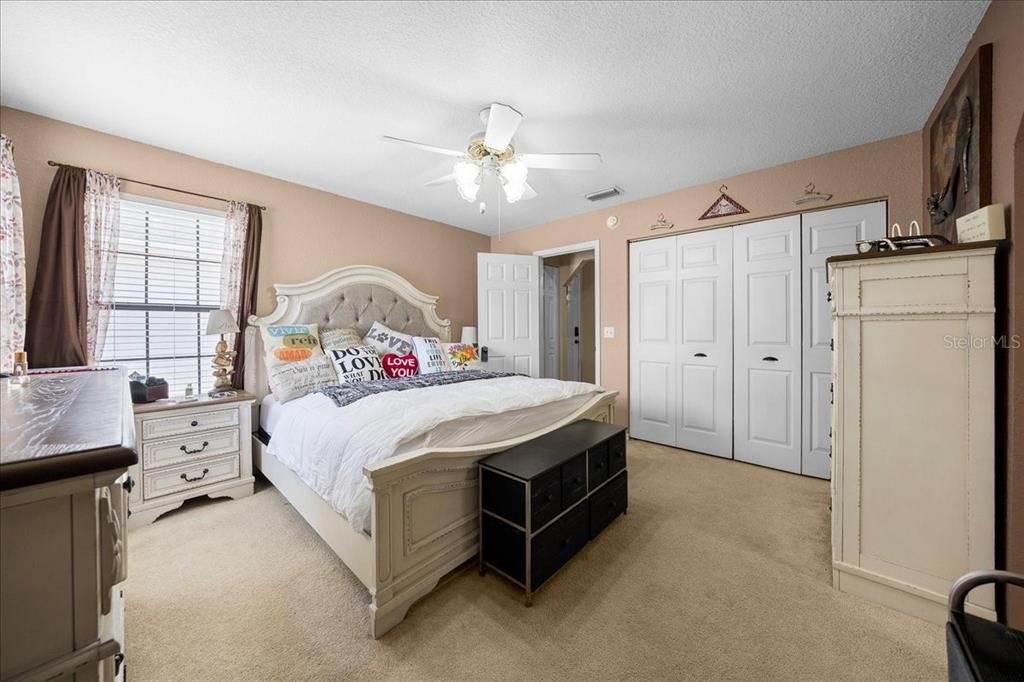 For Sale: $209,900 (3 beds, 2 baths, 1182 Square Feet)