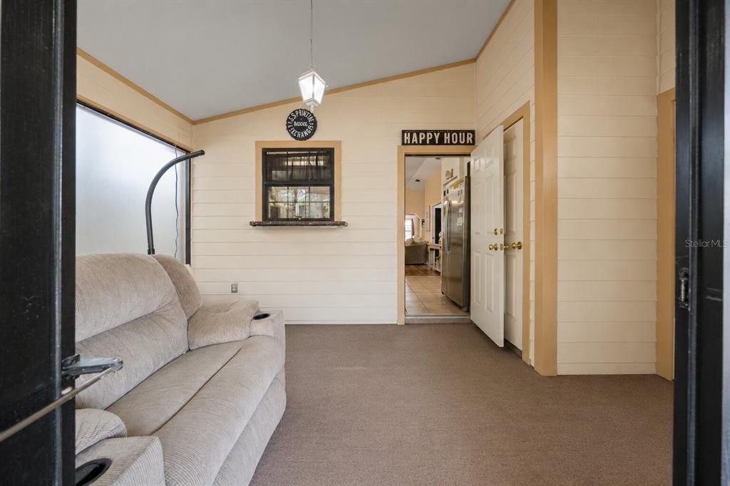 For Sale: $209,900 (3 beds, 2 baths, 1182 Square Feet)