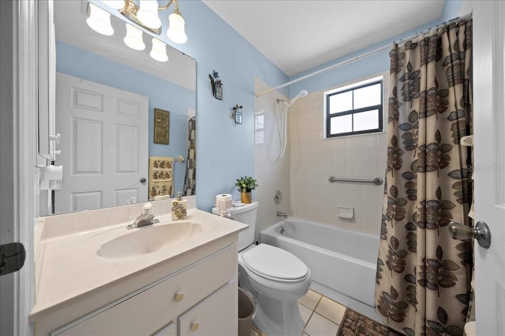 For Sale: $209,900 (3 beds, 2 baths, 1182 Square Feet)