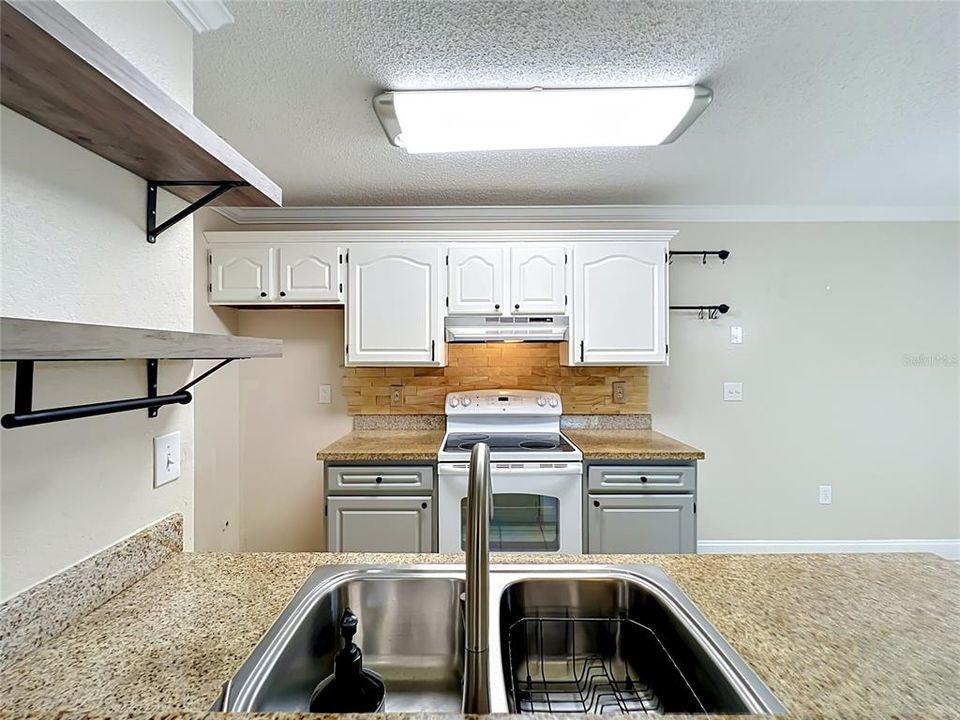 En Venta: $179,900 (2 camas, 2 baños, 1019 Pies cuadrados)