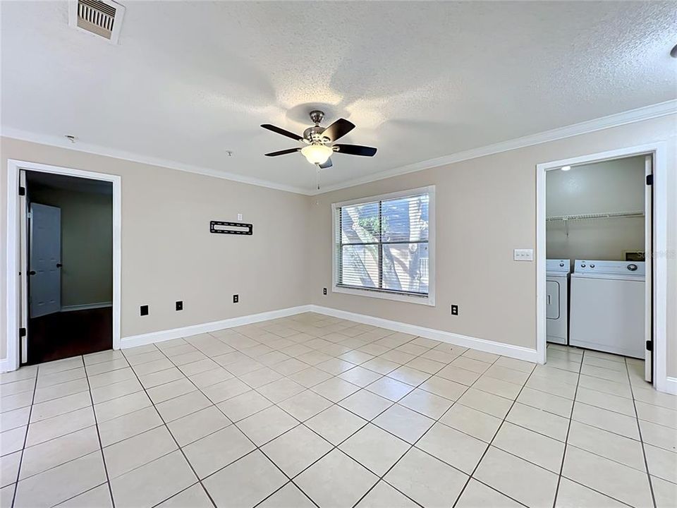 En Venta: $179,900 (2 camas, 2 baños, 1019 Pies cuadrados)