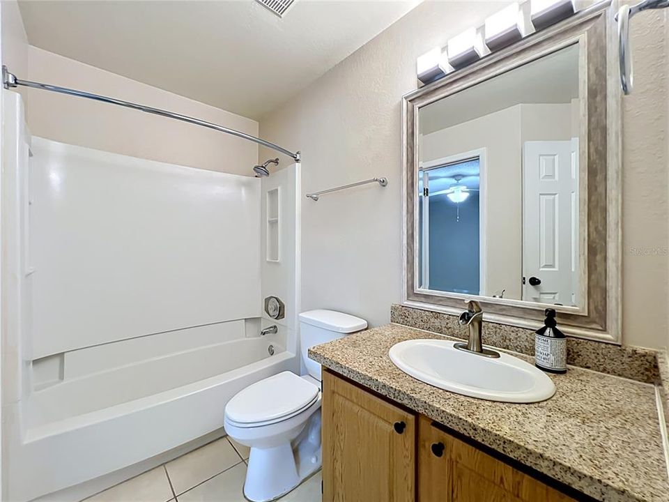 En Venta: $179,900 (2 camas, 2 baños, 1019 Pies cuadrados)