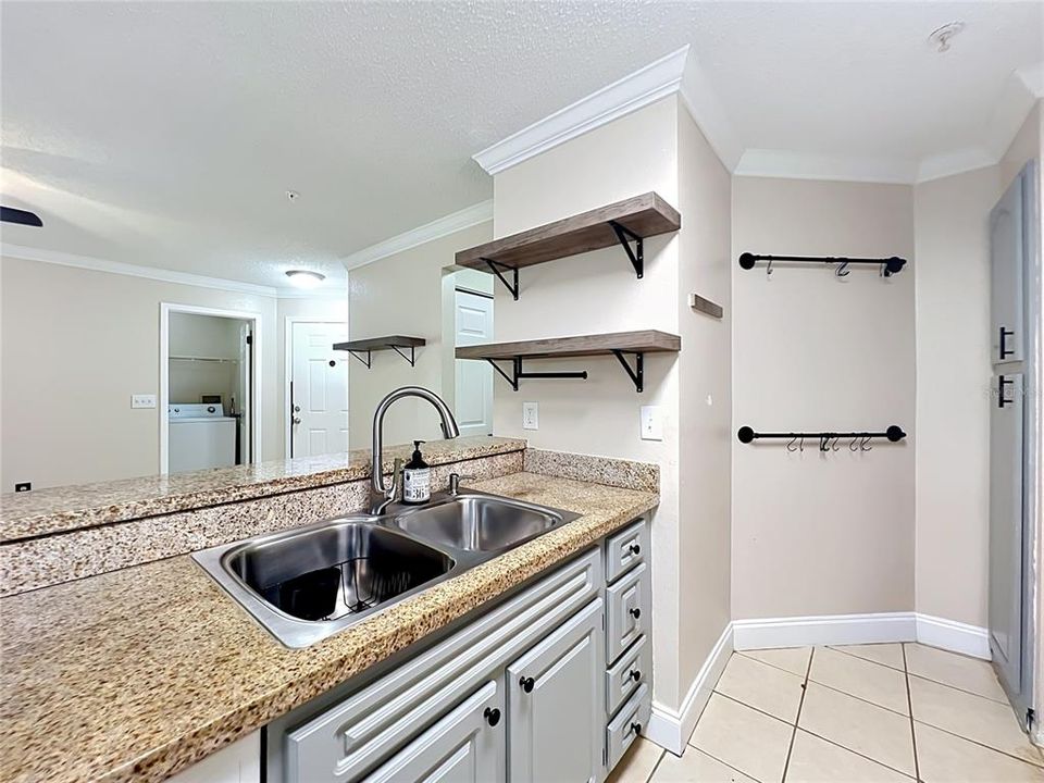 En Venta: $179,900 (2 camas, 2 baños, 1019 Pies cuadrados)