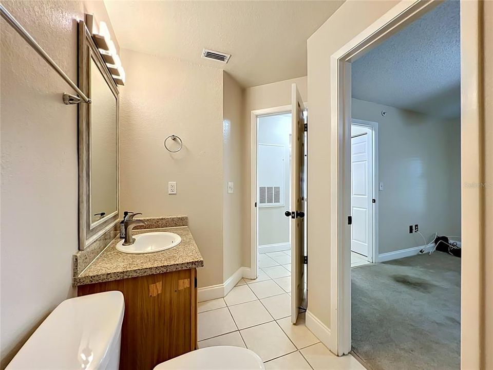 En Venta: $179,900 (2 camas, 2 baños, 1019 Pies cuadrados)
