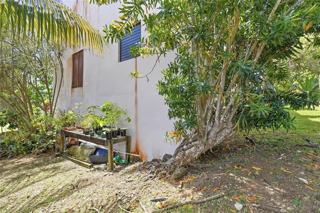 For Sale: $390,000 (3 beds, 2 baths, 1940 Square Feet)
