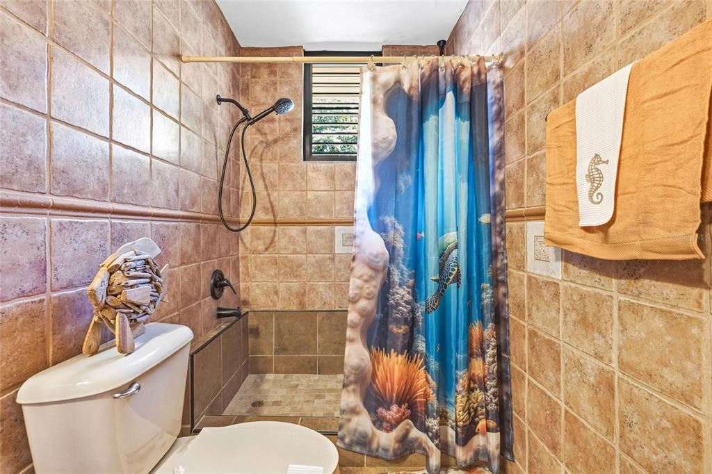 For Sale: $390,000 (3 beds, 2 baths, 1940 Square Feet)