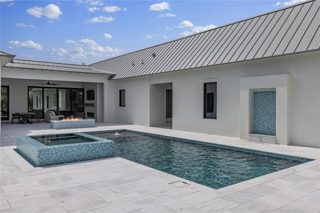 Activo con contrato: $3,495,000 (5 camas, 5 baños, 5001 Pies cuadrados)