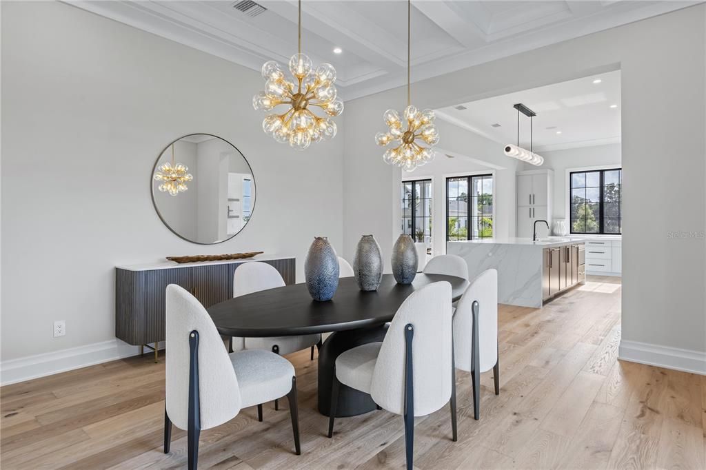 Activo con contrato: $3,495,000 (5 camas, 5 baños, 5001 Pies cuadrados)