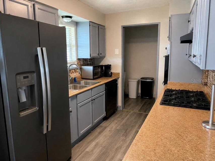 For Sale: $250,000 (3 beds, 2 baths, 1152 Square Feet)