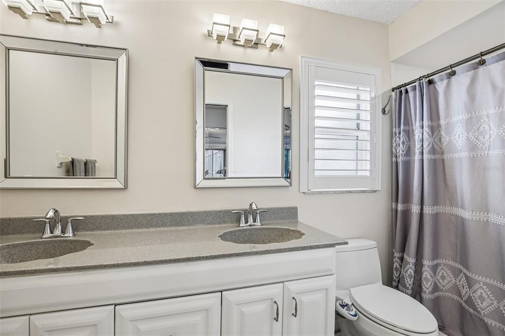 For Sale: $519,900 (3 beds, 2 baths, 2160 Square Feet)