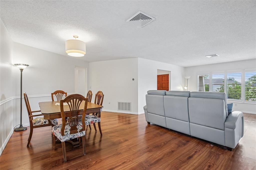 For Sale: $519,900 (3 beds, 2 baths, 2160 Square Feet)