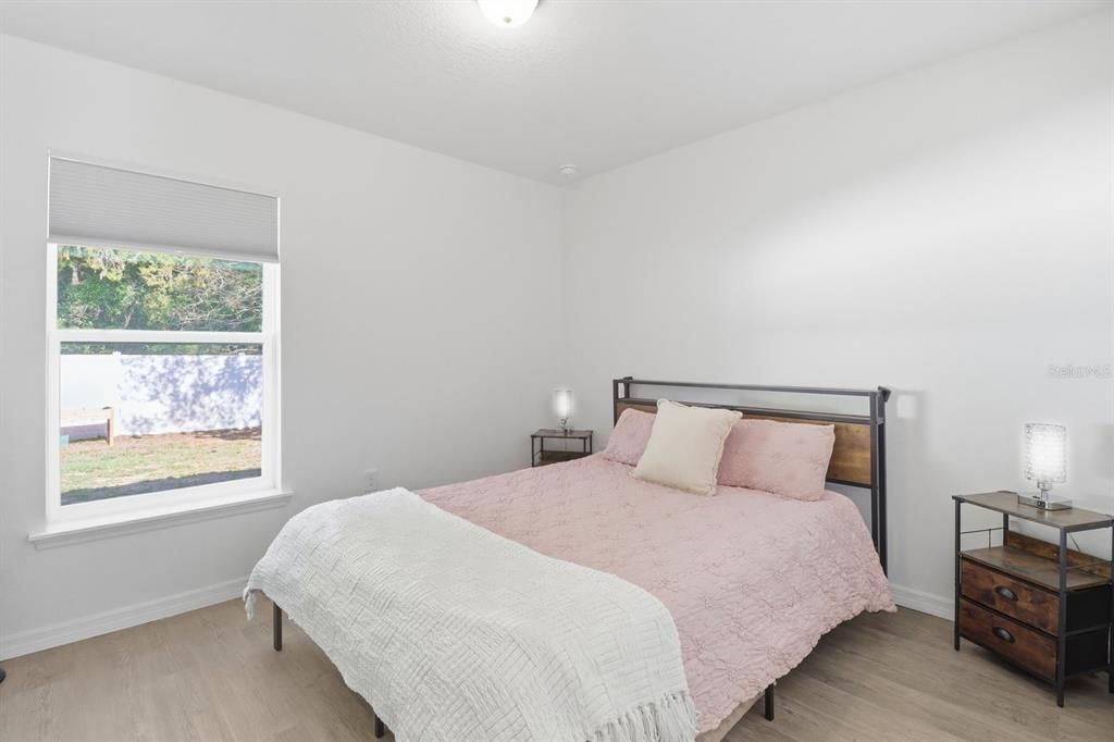 Active With Contract: $225,000 (3 beds, 2 baths, 1201 Square Feet)