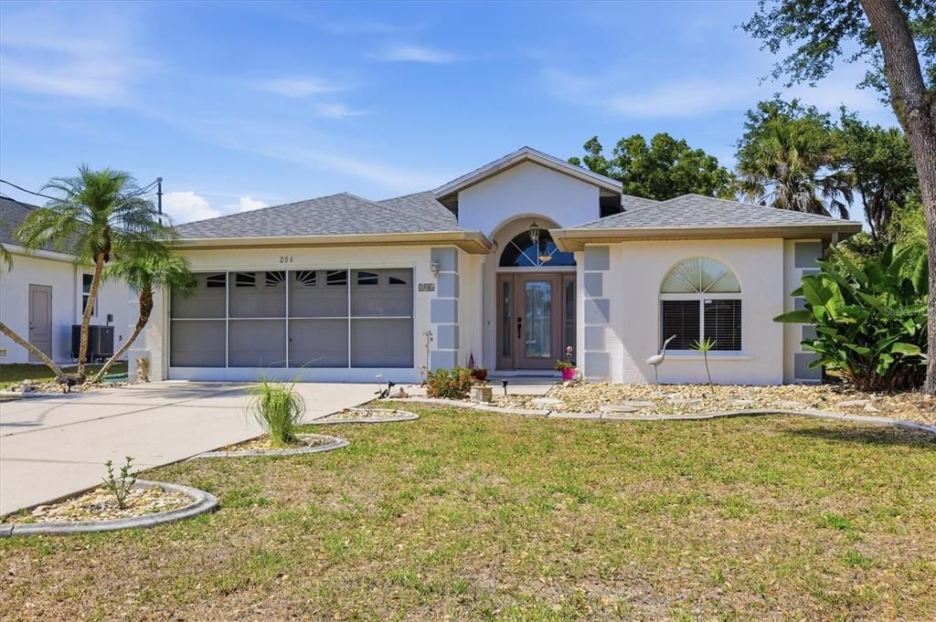 Activo con contrato: $359,000 (3 camas, 2 baños, 1648 Pies cuadrados)