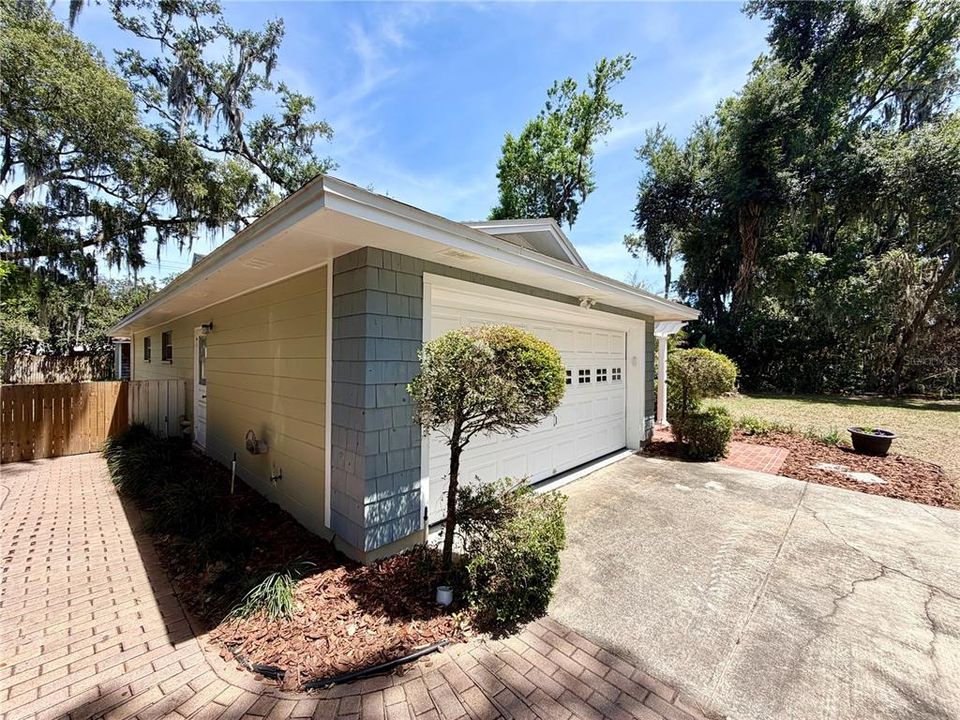 En Venta: $395,000 (3 camas, 2 baños, 1940 Pies cuadrados)