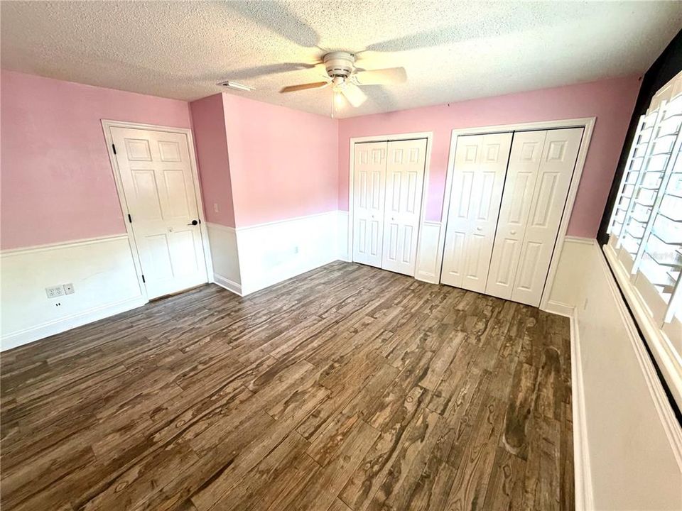En Venta: $395,000 (3 camas, 2 baños, 1940 Pies cuadrados)