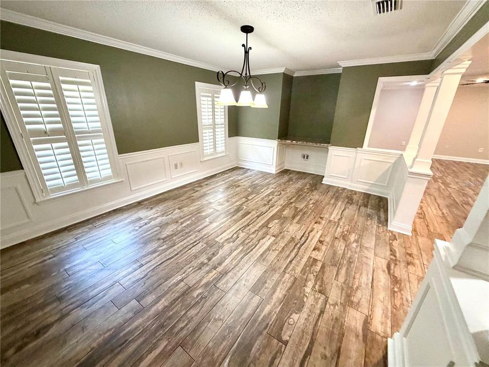 En Venta: $395,000 (3 camas, 2 baños, 1940 Pies cuadrados)
