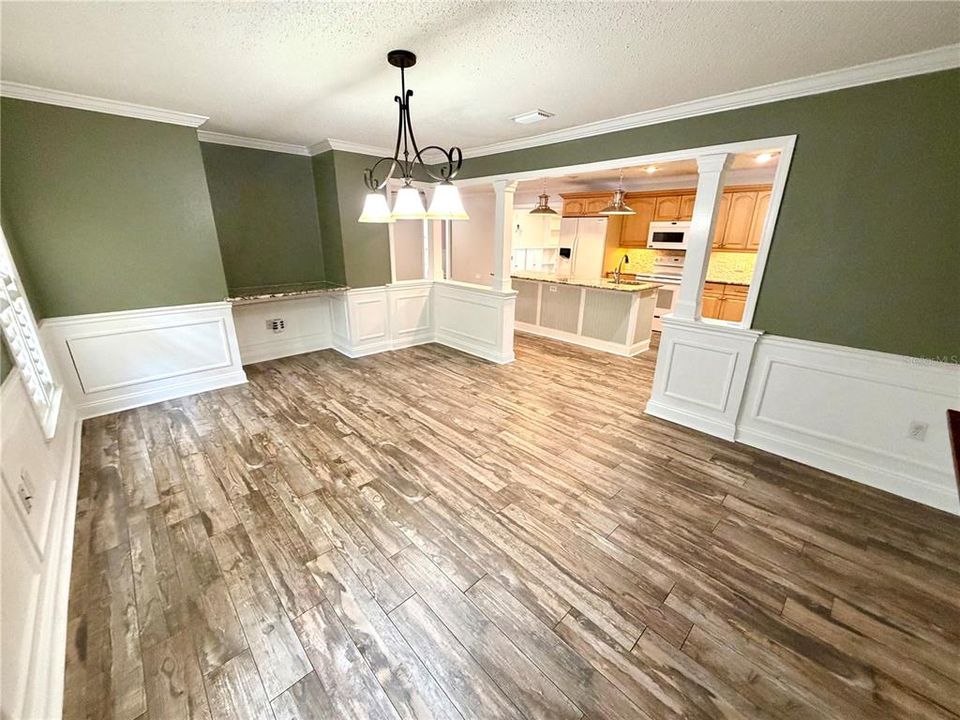 En Venta: $395,000 (3 camas, 2 baños, 1940 Pies cuadrados)