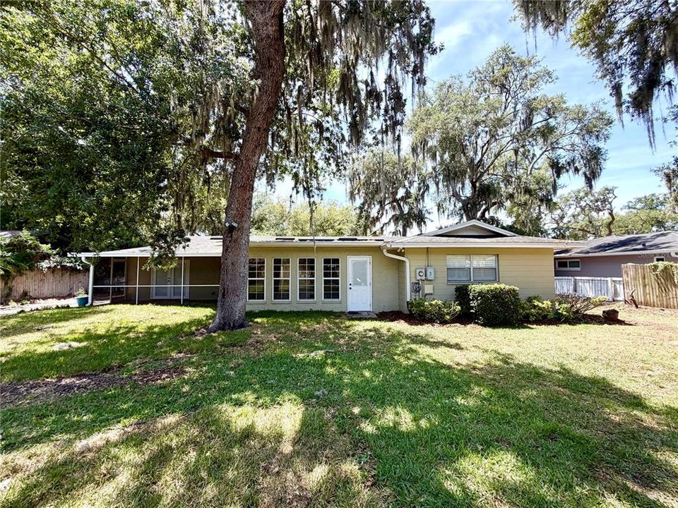En Venta: $395,000 (3 camas, 2 baños, 1940 Pies cuadrados)