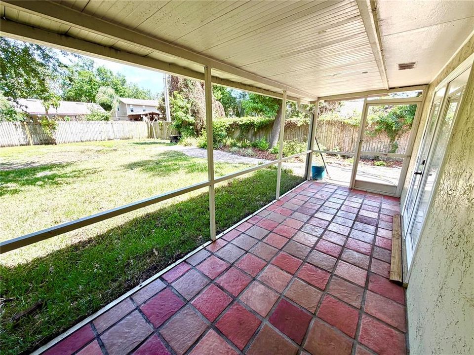 En Venta: $395,000 (3 camas, 2 baños, 1940 Pies cuadrados)