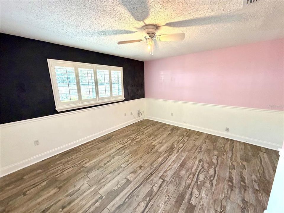 En Venta: $395,000 (3 camas, 2 baños, 1940 Pies cuadrados)