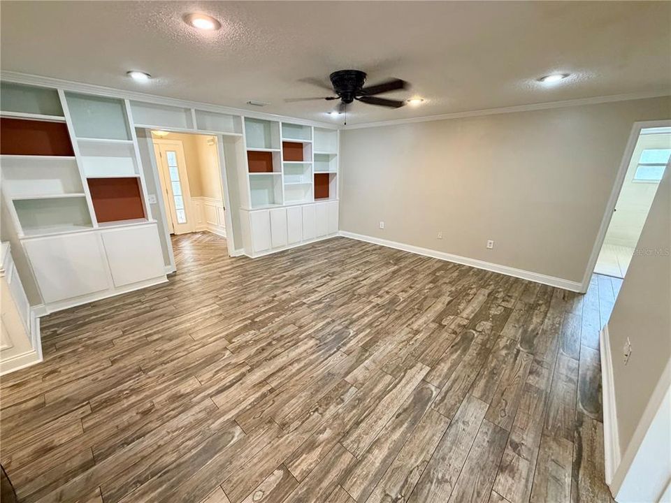 En Venta: $395,000 (3 camas, 2 baños, 1940 Pies cuadrados)