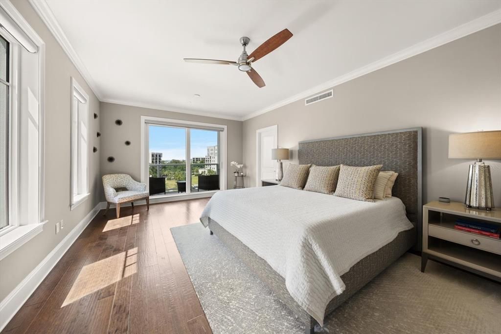 For Sale: $2,000,000 (3 beds, 2 baths, 2348 Square Feet)