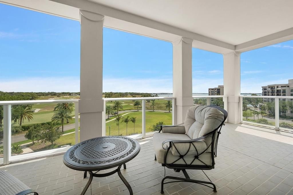 For Sale: $2,000,000 (3 beds, 2 baths, 2348 Square Feet)
