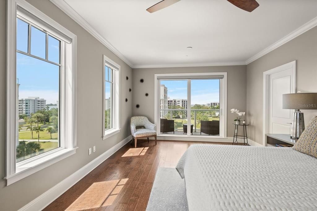 For Sale: $2,000,000 (3 beds, 2 baths, 2348 Square Feet)