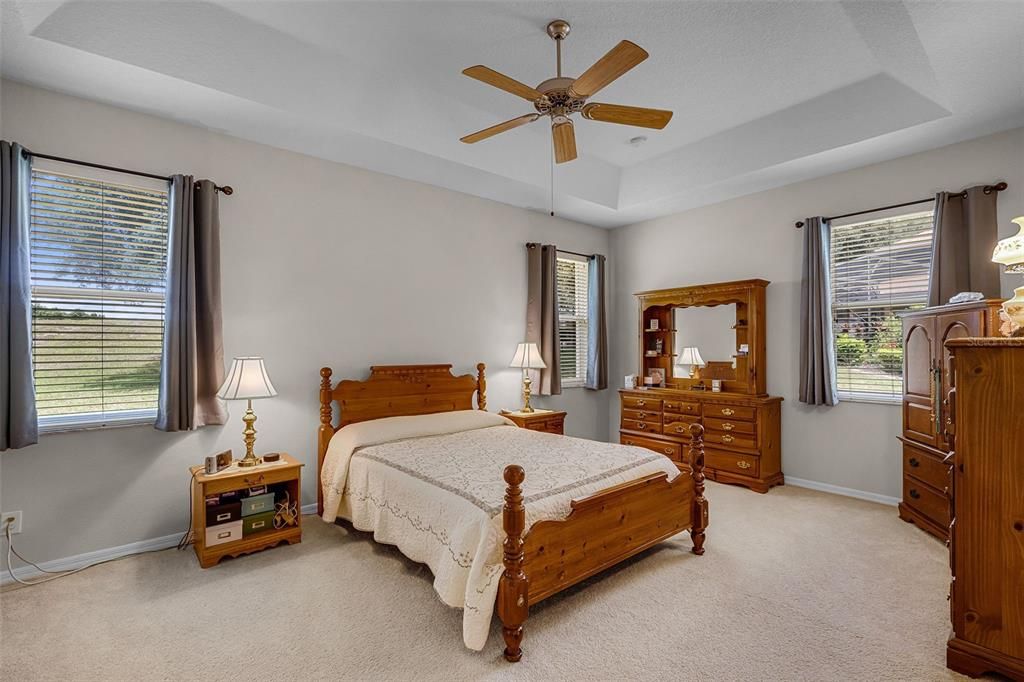 Activo con contrato: $540,000 (4 camas, 3 baños, 3173 Pies cuadrados)