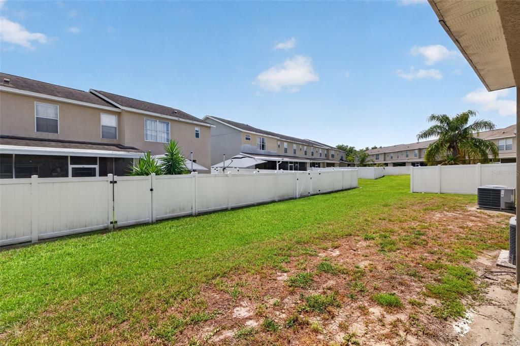 Active With Contract: $228,500 (2 beds, 2 baths, 1297 Square Feet)