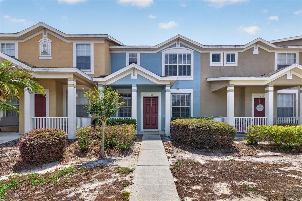 Active With Contract: $228,500 (2 beds, 2 baths, 1297 Square Feet)