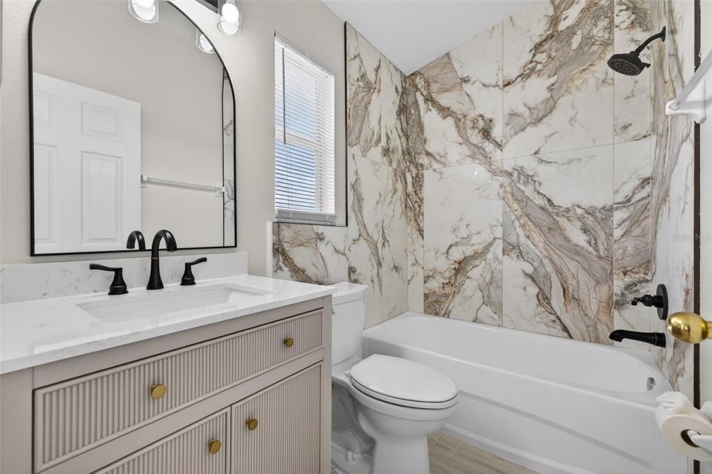 Active With Contract: $228,500 (2 beds, 2 baths, 1297 Square Feet)