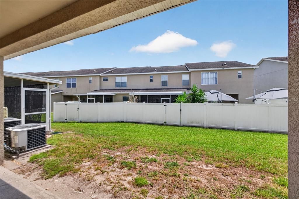 Active With Contract: $228,500 (2 beds, 2 baths, 1297 Square Feet)
