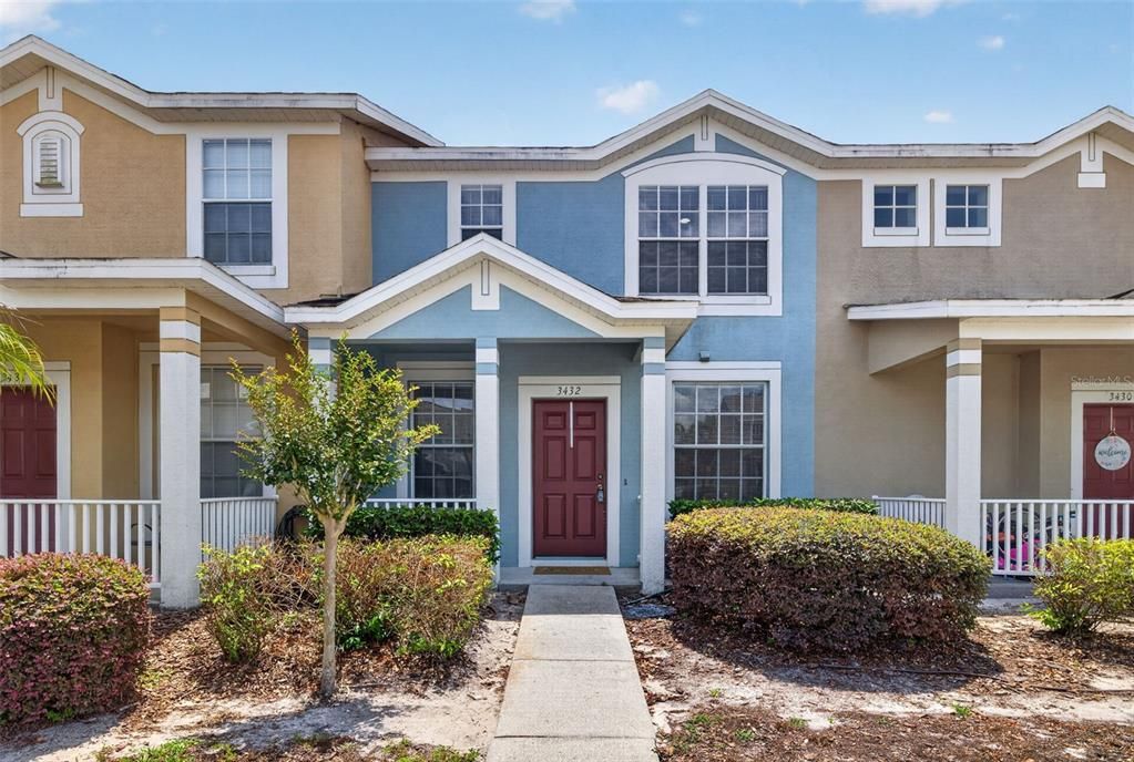 Active With Contract: $228,500 (2 beds, 2 baths, 1297 Square Feet)