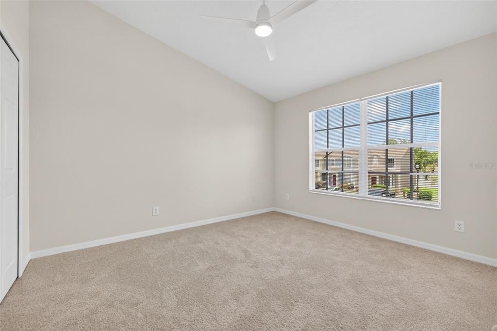 Active With Contract: $228,500 (2 beds, 2 baths, 1297 Square Feet)