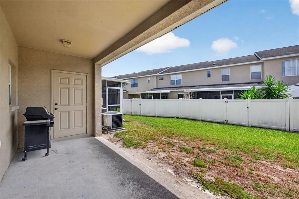 Active With Contract: $228,500 (2 beds, 2 baths, 1297 Square Feet)