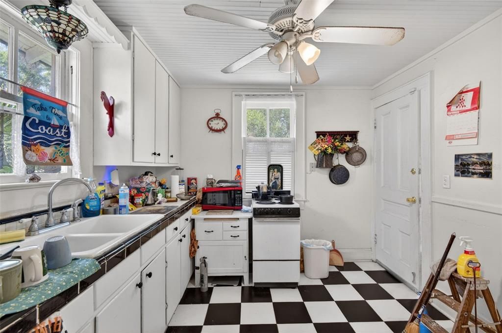 Activo con contrato: $199,000 (1 camas, 1 baños, 603 Pies cuadrados)