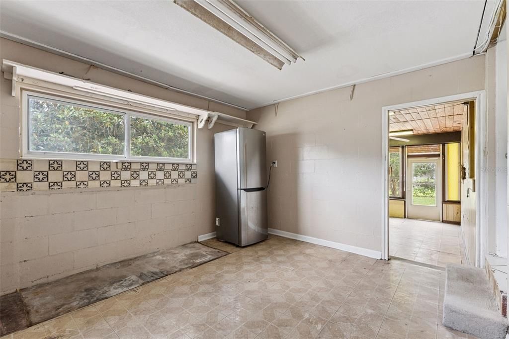 На продажу: $365,000 (3 спален, 2 ванн, 1569 Квадратных фут)