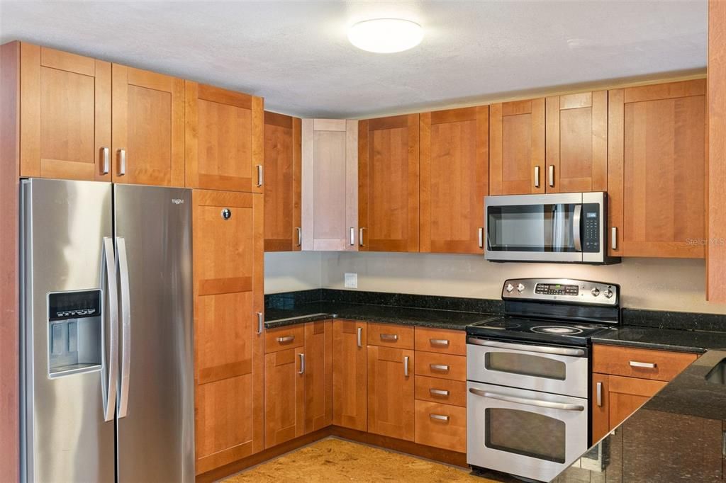 На продажу: $365,000 (3 спален, 2 ванн, 1569 Квадратных фут)