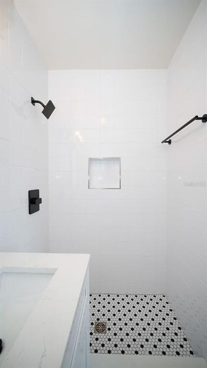 Active With Contract: $3,000 (3 beds, 2 baths, 1224 Square Feet)