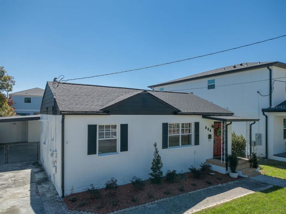 Active With Contract: $3,000 (3 beds, 2 baths, 1224 Square Feet)