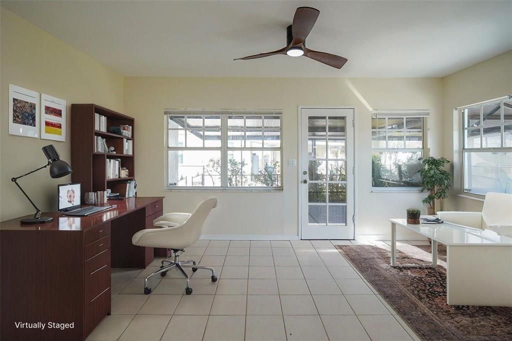 Active With Contract: $3,000 (3 beds, 2 baths, 1224 Square Feet)