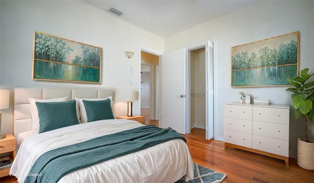 Active With Contract: $3,000 (3 beds, 2 baths, 1224 Square Feet)