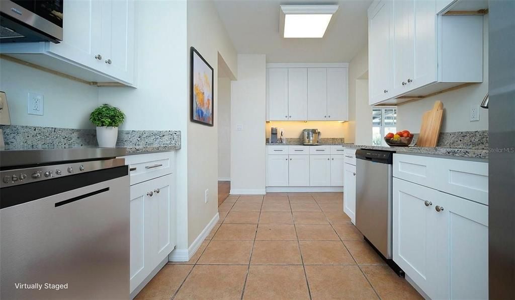 Active With Contract: $3,000 (3 beds, 2 baths, 1224 Square Feet)