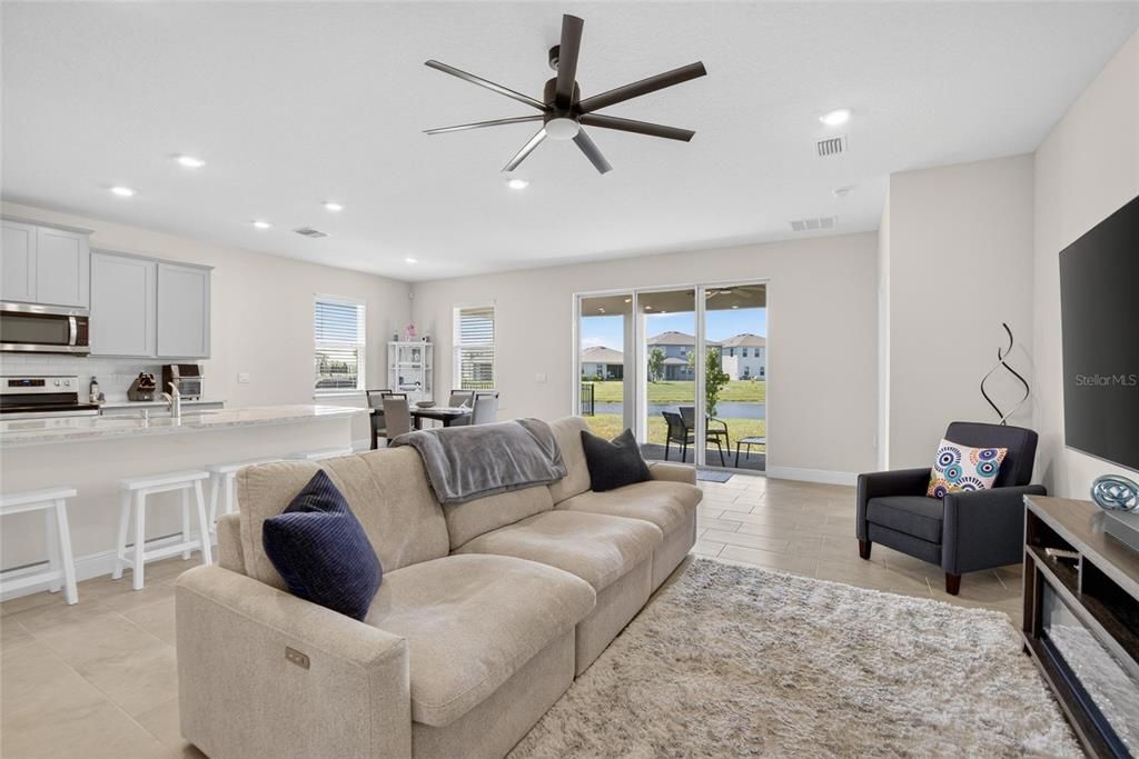 For Rent: $2,999 (3 beds, 2 baths, 2035 Square Feet)