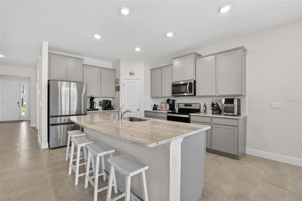 For Rent: $2,999 (3 beds, 2 baths, 2035 Square Feet)