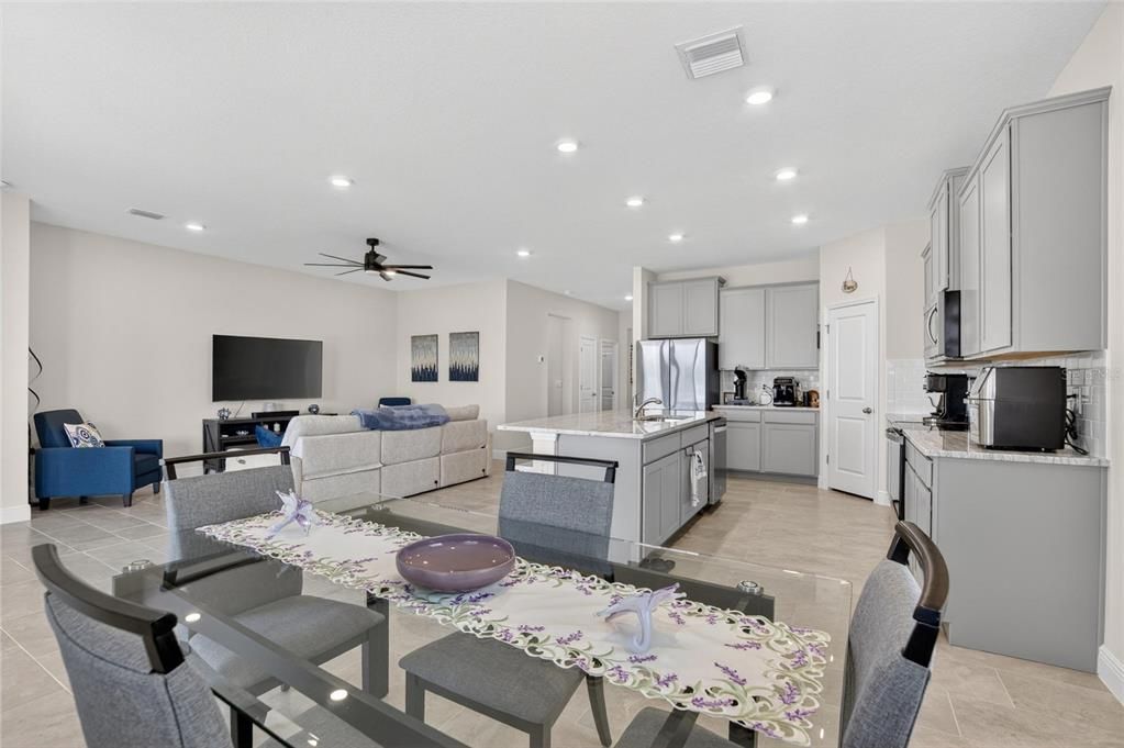For Rent: $2,999 (3 beds, 2 baths, 2035 Square Feet)