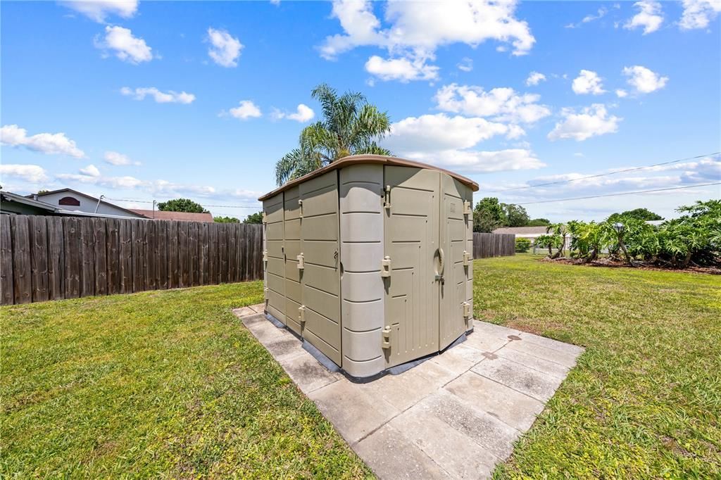 Active With Contract: $320,000 (3 beds, 2 baths, 1450 Square Feet)