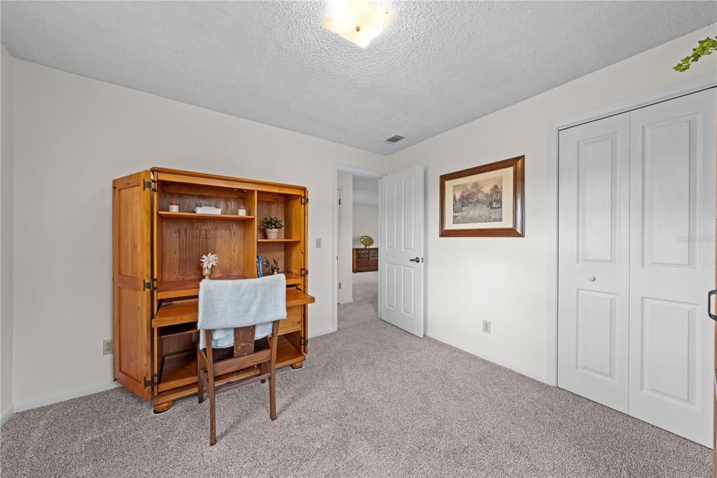 Active With Contract: $320,000 (3 beds, 2 baths, 1450 Square Feet)