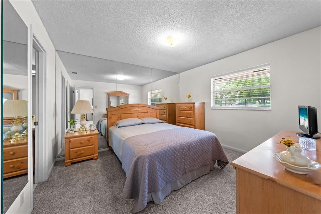 Active With Contract: $320,000 (3 beds, 2 baths, 1450 Square Feet)